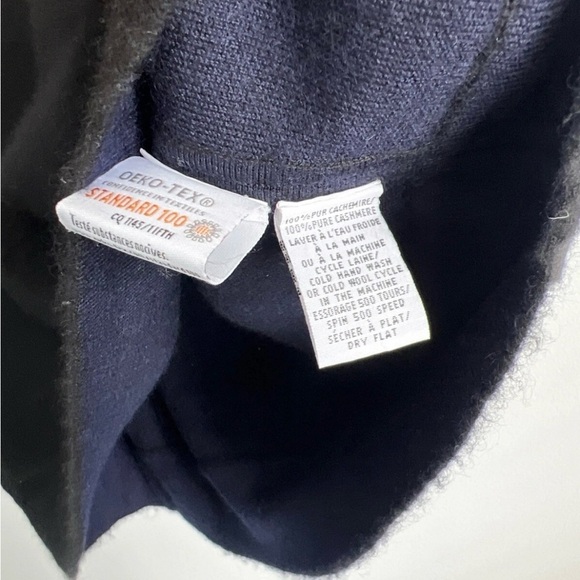 Marie Marot X Eric Bompard Size S • Black 100% Cashmere Sweater V-neck. - Picture 3 of 4